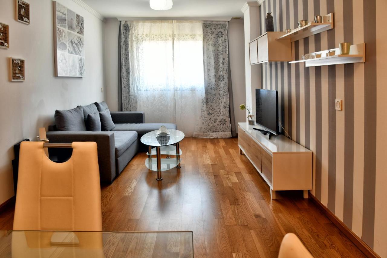Apartamentos La Estación Málaga Exterior foto