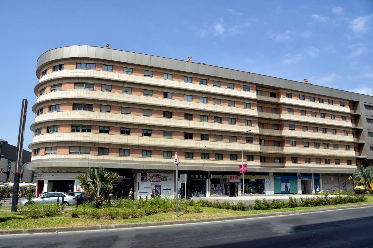 Apartamentos La Estación Málaga Exterior foto